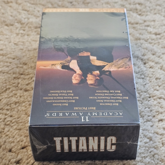 Titanic (VHS, 1997, 2-Tape Set) Factory Sealed New Leonardo Dicaprio - Picture 4 of 6